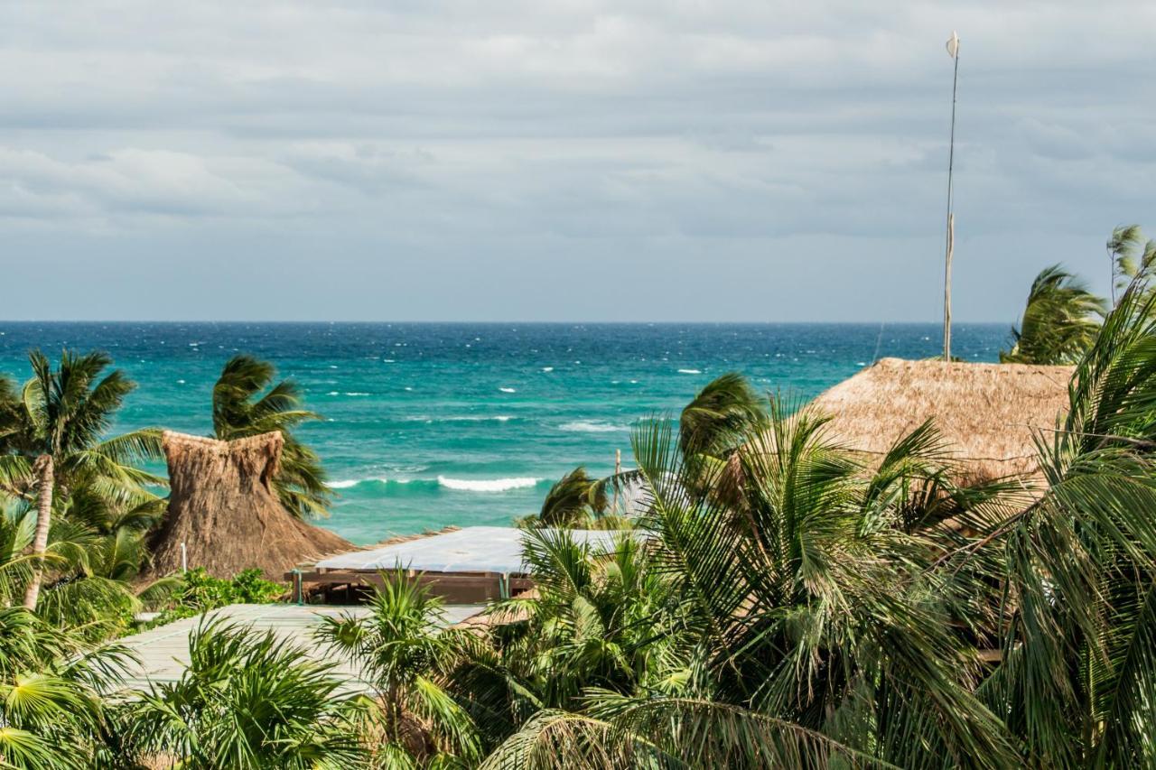 Hostel Bambu Gran Palas Tulum