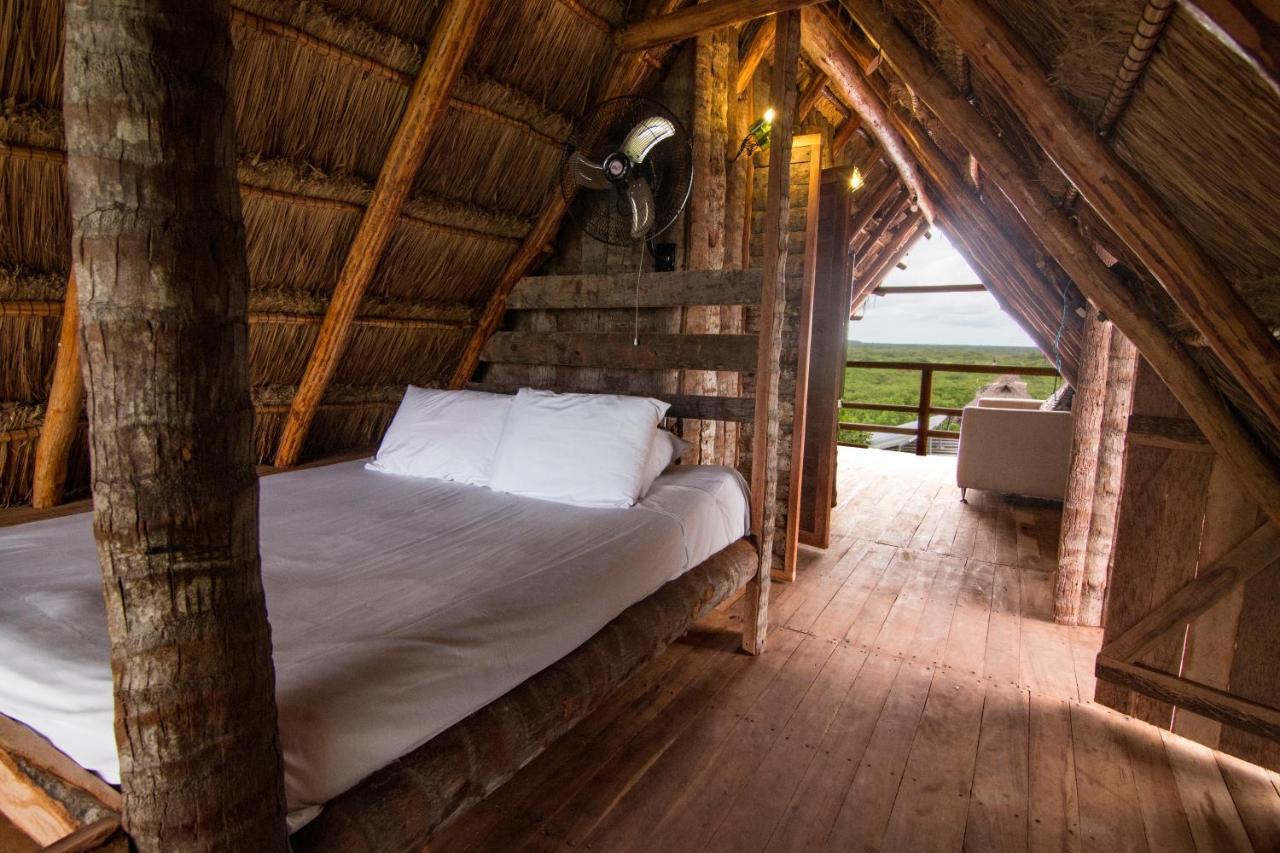 Bambu Gran Palas Hostal Party Ostello