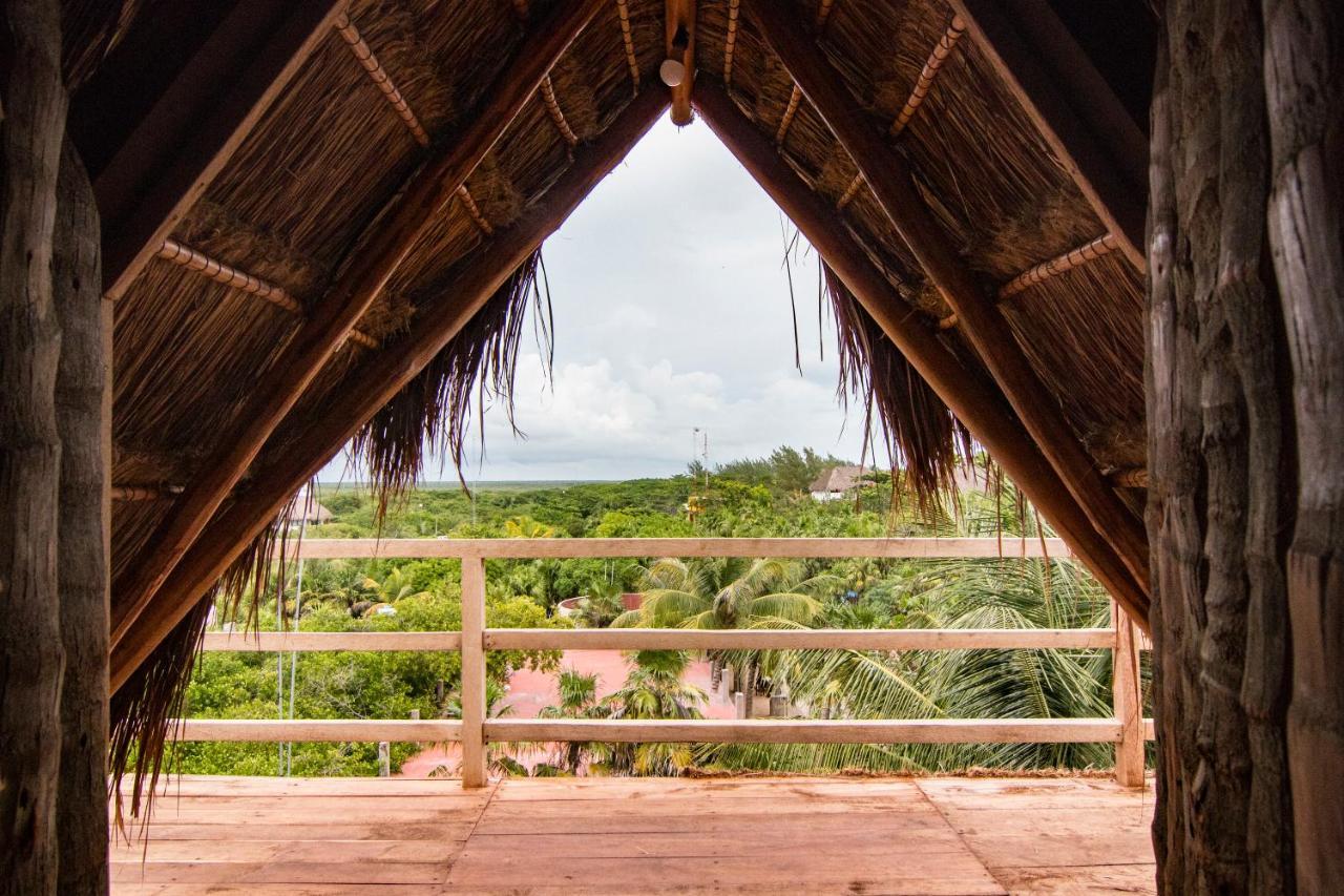 Bambu Gran Palas Hostal Party Ostello Tulum